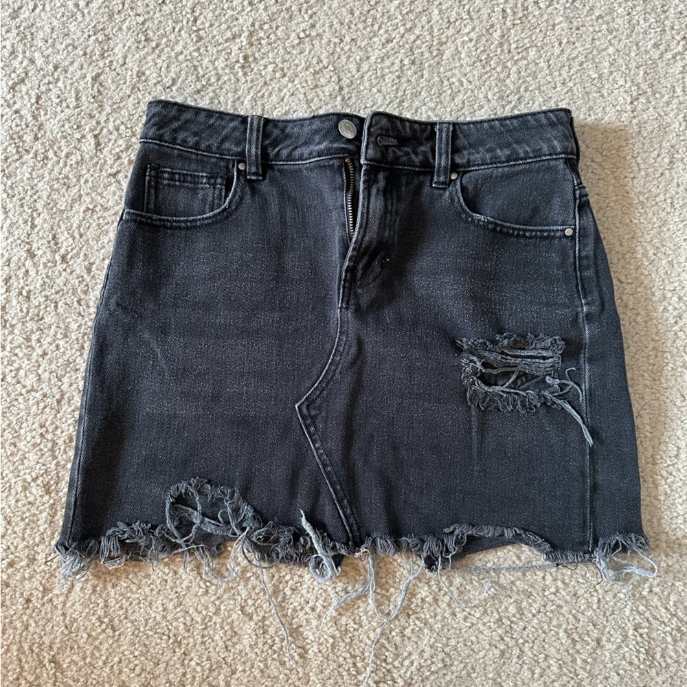 PACSUN - Black distressed denim skirt